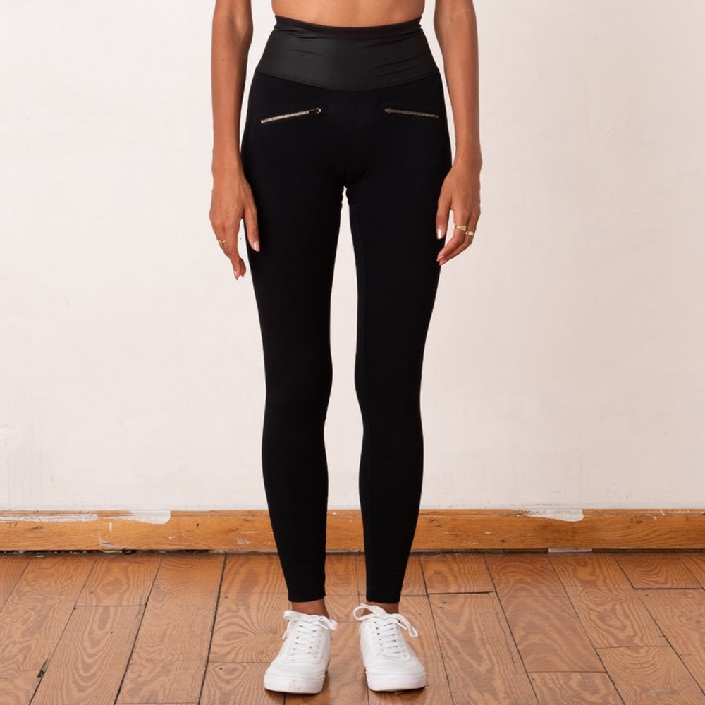 ADAY Throw It Higher - Legging w/Technical silk OEKO-TEX Size Large
